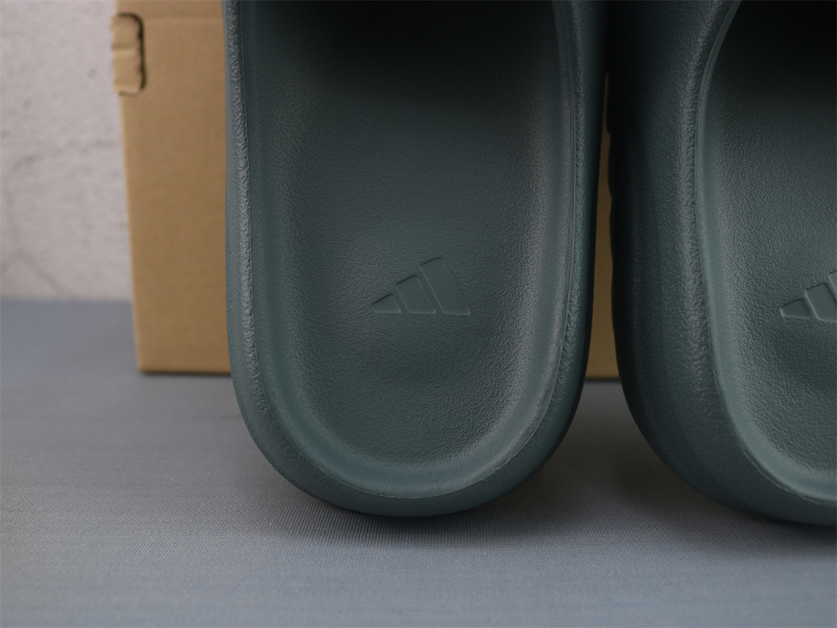 Free Shipping Yeezy Slide Slate Marine ID2349